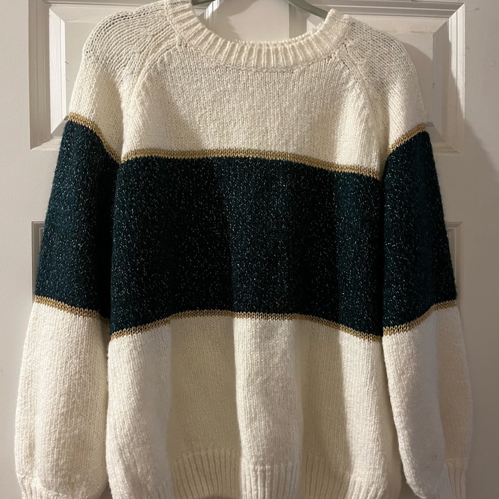 Woman sweater worn only 2 times smoke free home